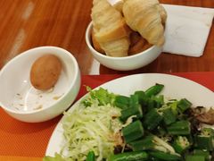 -大雁塔假日酒店·绿茵阁西餐厅