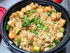 老板娘炒饭-曼听小寨海鲜烧烤·大连辣炒大王(盖州街店)