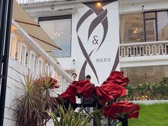 -Mark&Mars Restaurant