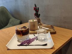 卡座-ZING COFFEE 镜咖啡