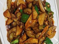 -老码头黑皮肘子锅包肉(赣水路店)