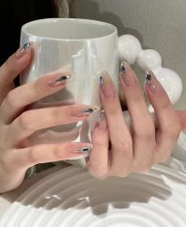 -赢韵美甲美睫瑞士净斑中心