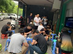 等位区-小狗面馆(复兴店)