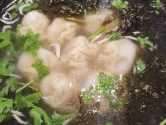 东镇老味道馄饨-老东镇啤酒屋海鲜加工·蒸汽海鲜·海鲜烧烤(台东店)