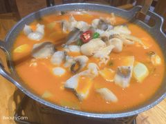 -老滇山寨•云南特色菜•地方菜•民族风情歌舞表演(金碧店)