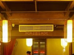 -小龙坎火锅(湖滨银泰in77店)