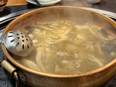 -阿山卓·野生菌火锅·纳西火塘烤肉