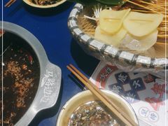 -马路边边串串香(苗栗路店)