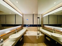 -上海龙之梦万丽酒店