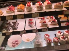 -巴黎贝甜(大宁国际商业广场店)