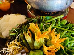 -Cuc Gach Quan Restaurant