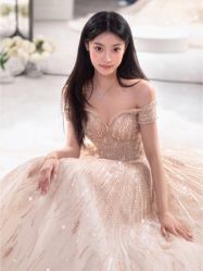 -不晚国际婚纱礼服