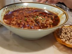 水煮肉片-川人川菜馆·小龙虾·鲜虾现做(黄山路店)
