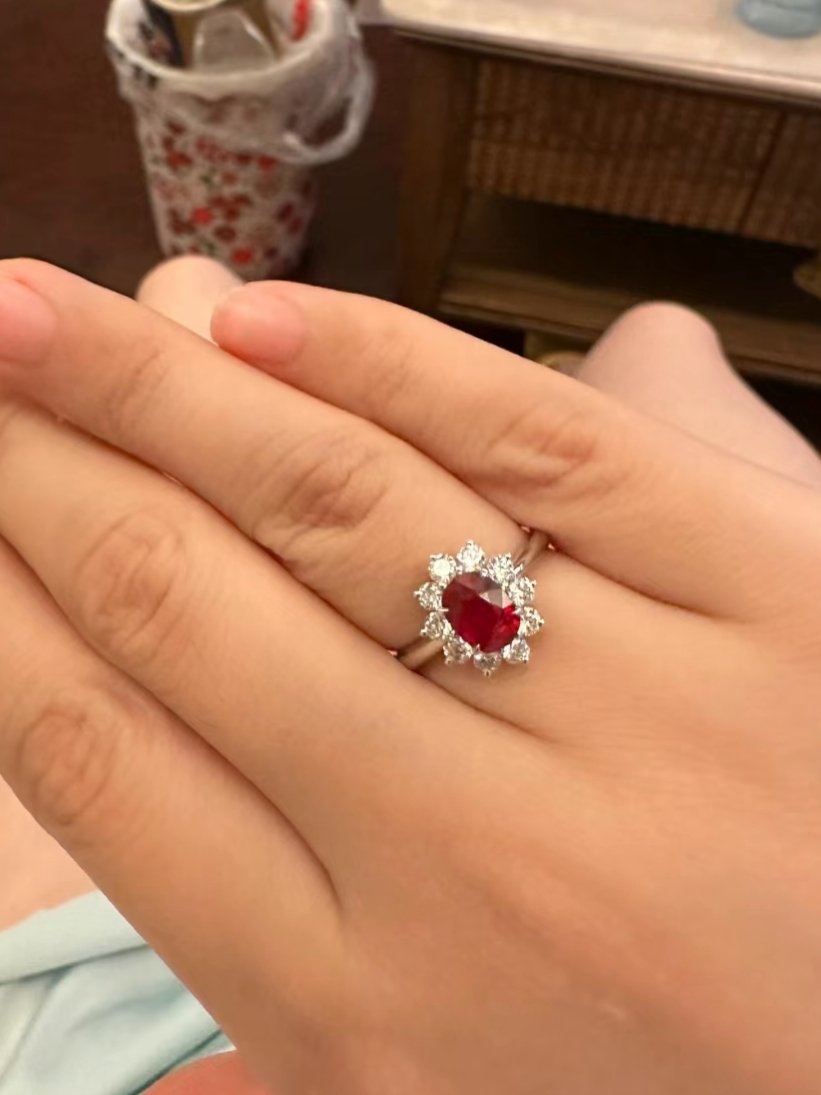 女生戴什么宝石(女人戴什么宝石的寓意) 第2张