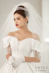 -艾米丽婚纱礼服
