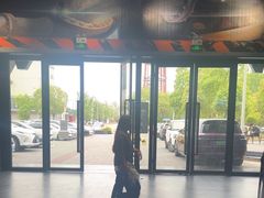 -极限PLAY运动娱乐新世界·团建派对表演休闲馆·室内高空游乐园