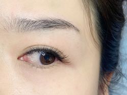 -花岐款式专研健康美甲沙龙
