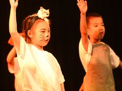 -猴有戏教育戏剧·音乐剧·主持口才·演讲朗诵辩论(环球港华师大校区)