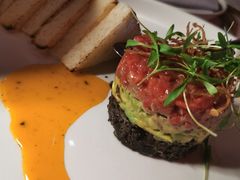 牛肉塔塔配牛油果黑橄榄酱-Solo(衡山路店)