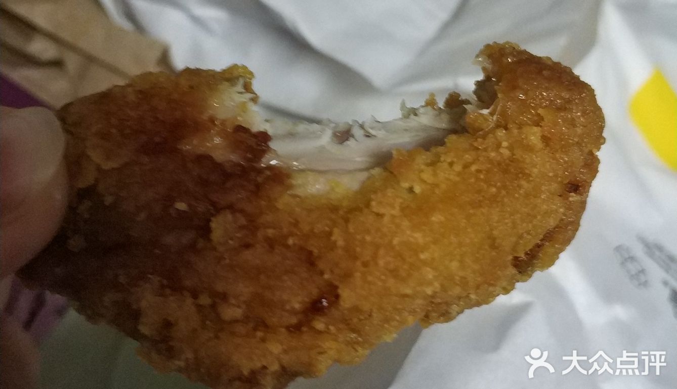 只能在门口等叫号，人有点多