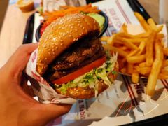 -The Habit Burger Grill 哈比特汉堡(复兴soho店)