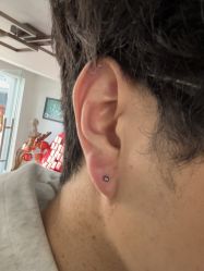 -龙之吻专业刺青·手工耳洞·纹身去色