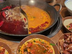 -萍姐火锅·公路夜市(武汉首店)