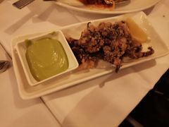 香酥鱿鱼圈配香草蛋黄酱-WOLFGANG PUCK KITCHEN & BAR(迪士尼小镇店)