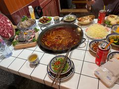 -旧街市鲜货老火锅(大光路店)