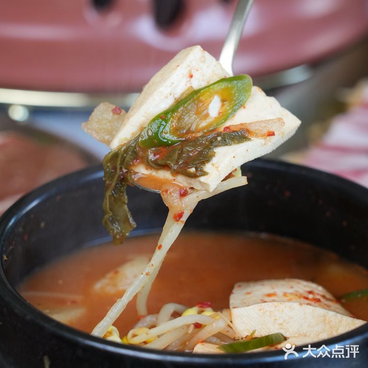 这可是一家环境堪称马坡区最佳的高品质烤肉店哦!