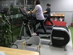 -征成健身连锁私教工作室(九公里店)