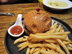 -1886德国汽车餐厅(外滩中央店)