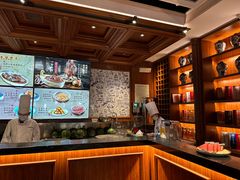 -八府香鸭·啫啫煲(华山路店)