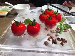 番茄脆菇沙拉-小大董·烤鸭(凤凰汇店)