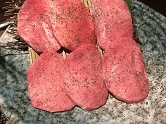 -山川小町·极番烧肉(新地假日广场店)