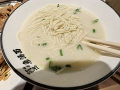 -阿达师傅鱼汤面