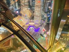 -东方明珠259米全透明悬空观光廊