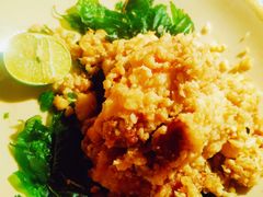 蒜蓉牛油烤鸡翅-CHINCHIN 青青·泰国料理(万象食家店)