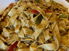 -靠山屯东北农家菜(八龙桥雅苑店)