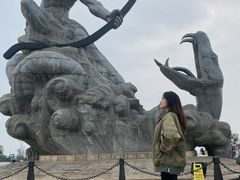 -巴陵广场