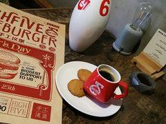 -HIGH FIVE哈福手工汉堡(桂林路店)