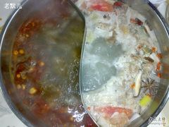 鸳鸯锅-蜀留香火锅(白堤路店)