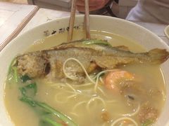 小黃玉喂面-十面欢腾·海鲜面·台式Bistro(长乐路店)