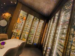 -wineapp葡萄酒餐吧(外滩金融中心店)