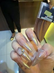 -HUII NAIL绘京美甲美睫会馆
