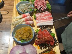 -明洞阿姨·韩式酱蟹烤肉·创意料理(三元桥店)