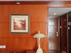 -汕尾巴黎半岛酒店