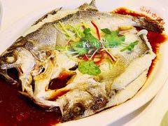 清蒸鲈鱼-小六汤包砂煲菜(文景路店)