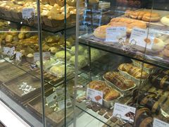 面包甜点陈列柜-巴黎贝甜(常德路店)