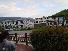 -梅岭月亮湾山体公园
